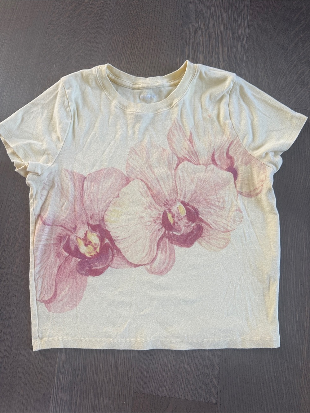 Hollister hibiscus yellow baby tee